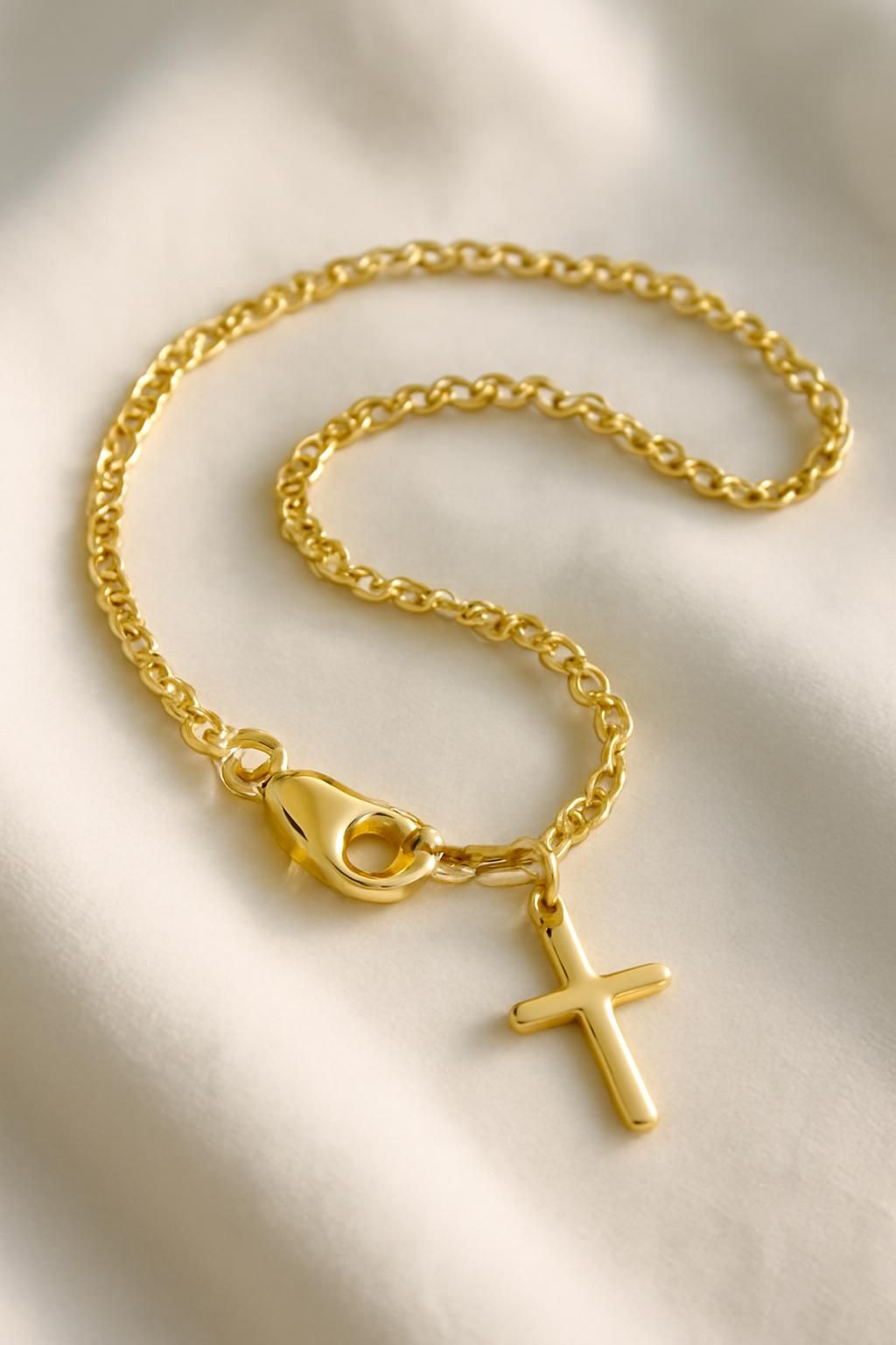 découvrez quel fermoir est le plus adapté pour une chaîne de baptême pour bébé, alliant sécurité et élégance pour ce précieux moment.